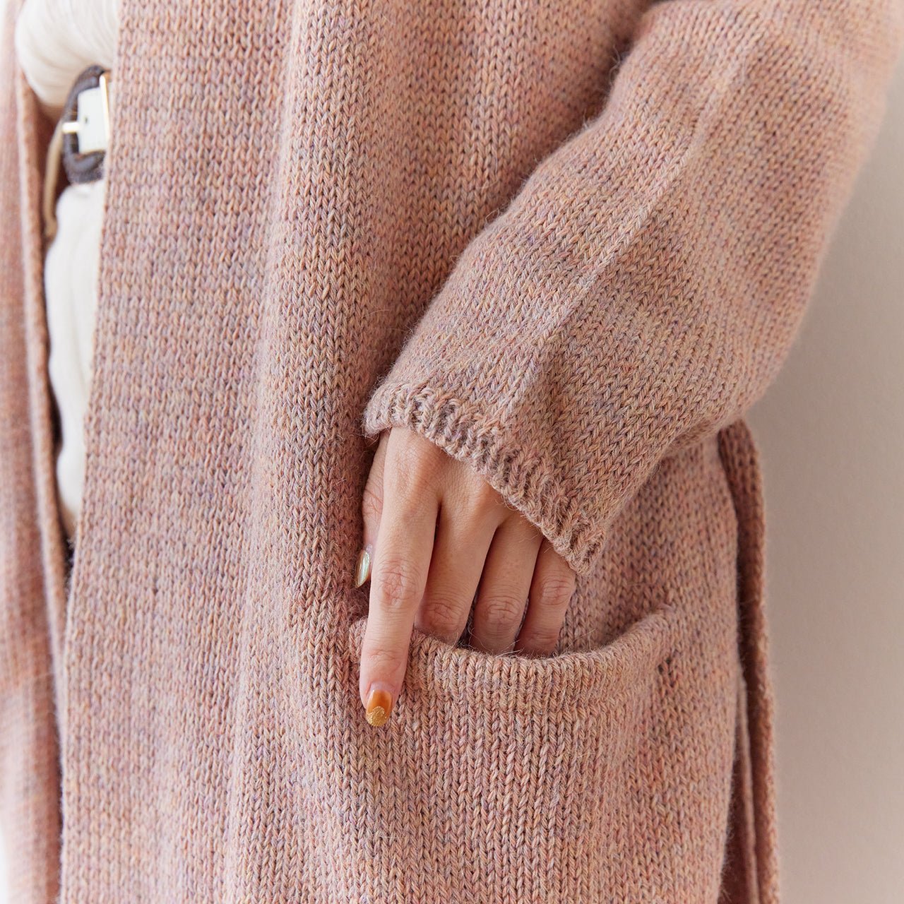 ペルー産🇵🇪ベビーアルパカ100％の大人が上品に着られるスリットスカート　”BABY ALPACA BASICS MIDI SKIRT” main image 1