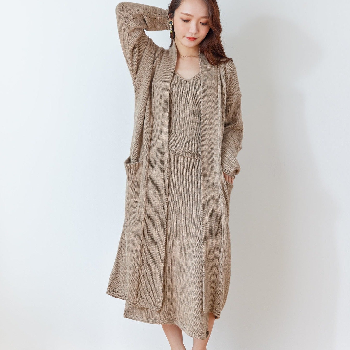 ペルー産🇵🇪ベビーアルパカ100％のロングカーディガン ”BABY ALPACA BASICS LONG ROBE” – Celeste